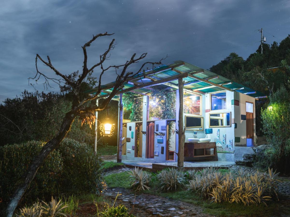 Хостел The Secret Garden Cotopaxi Hacienda Porvenir Экстерьер фото